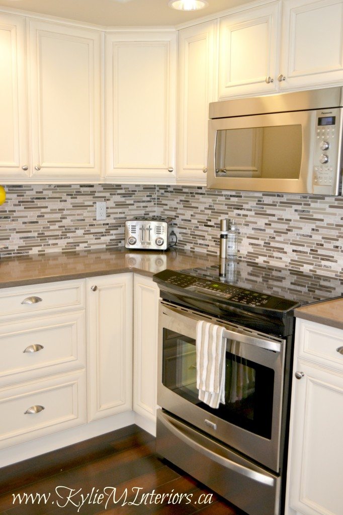 Kitchen Remodel Cream Glazed Cabinets With Mosaic Tile Backsplash