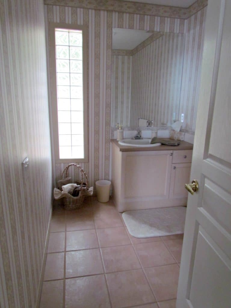 Ideas for how to update a room with pink tile, fixtures, carpet, countertop or other. Kylie M interiors