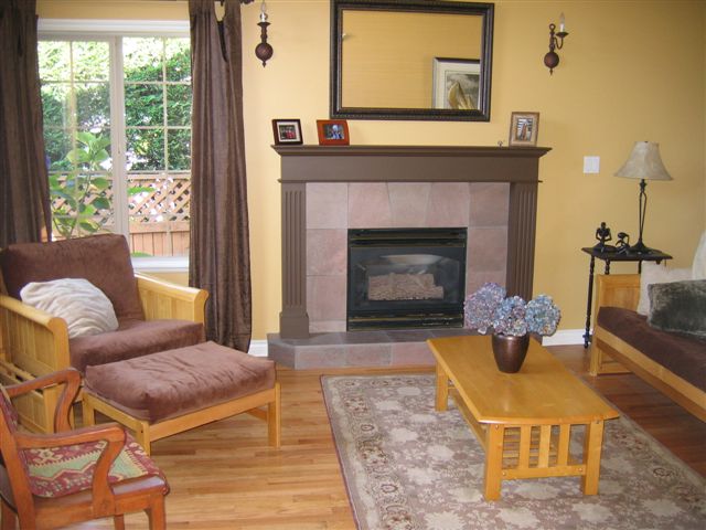 Living room before with fireplace