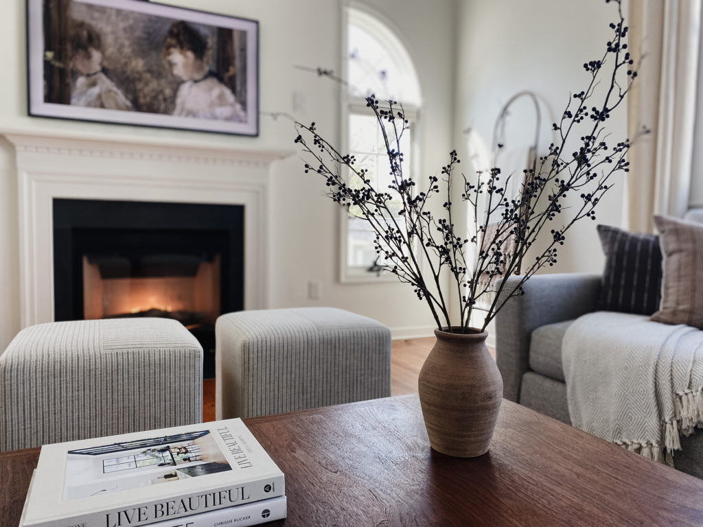 Neutral decor in transitional modern living room, Sherwin Williams Alabaster mantel and warm white paint color on walls. Kylie M Interiors Edesign, jenna Christian home