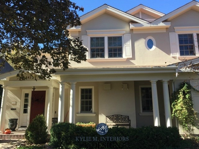Sherwin Williams Loggia and BEnjamin Moore Sail Cloth exterior house trim and stucco. Kylie M interiors Edesign, online paint color expert