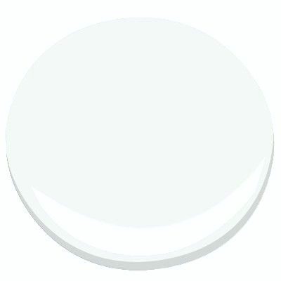 Benjamin Moore Chantilly Lace is one of the best cool white paint colours with undertones