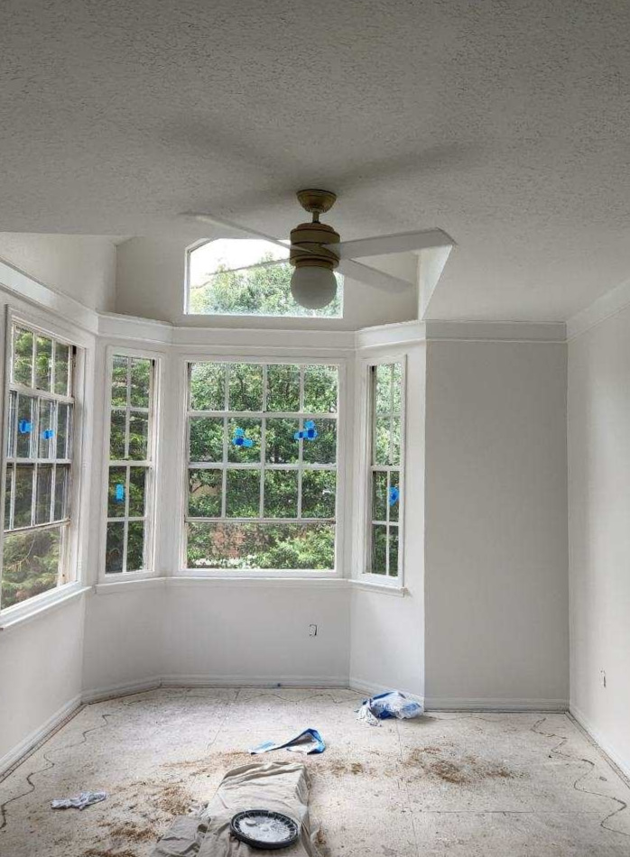 Natural light on Sherwin Williams Snowbound, a popular off white paint colour for walls