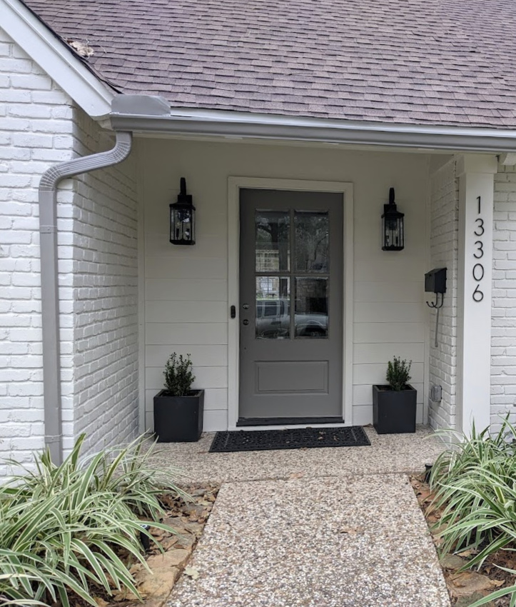 Benjamin Moore Graystone painted front door with Sea Pearl stucco BEFORE Kylie M Interiors Edesign