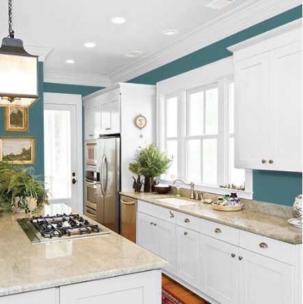 BEST TEAL, BLUE GREEN, AQUAMARINE PAINT COLOUR, PPG VINING IVY IN KITCHEN, BEIGE COUNTERTOPS WHITE CABINETS