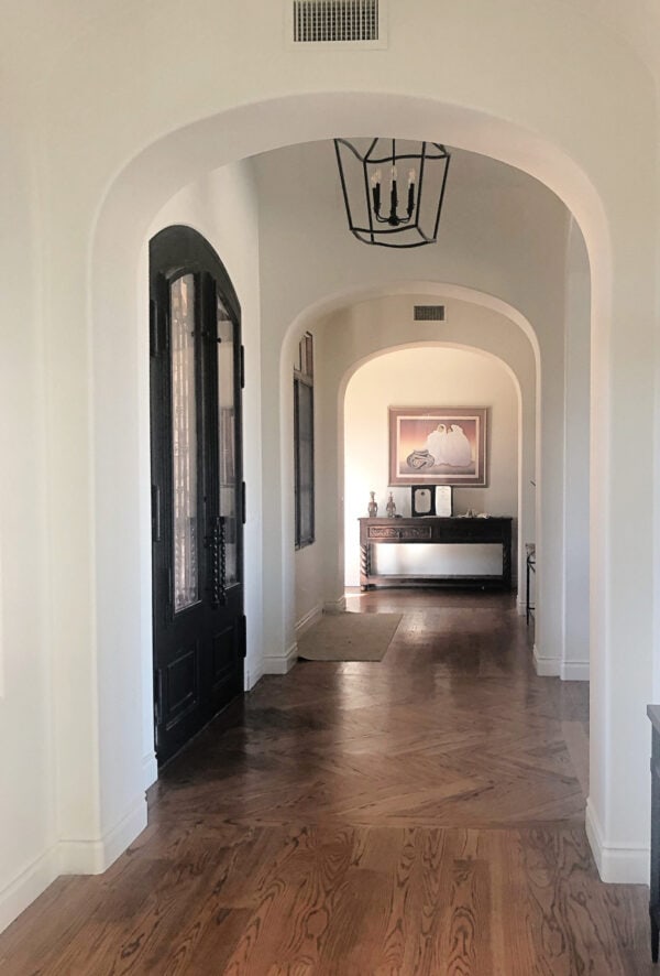 8 Ideas to Update & Decorate Your Hallway