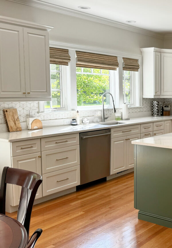 Benjamin Moore's 9 Best Medium & Dark Green Paint Colors - Kylie M ...