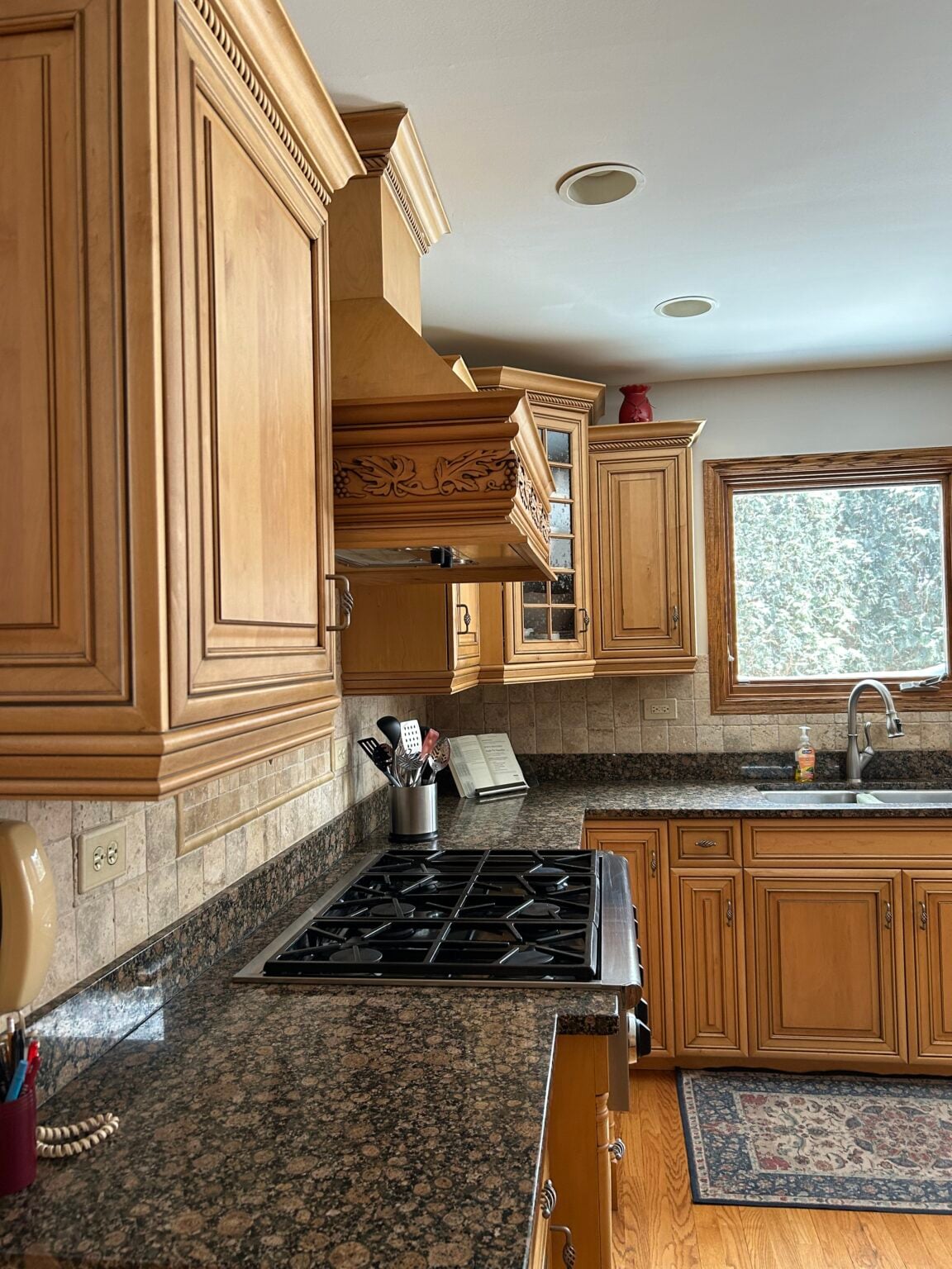 6 Reasons Your Wood Cabinets Look Outdated