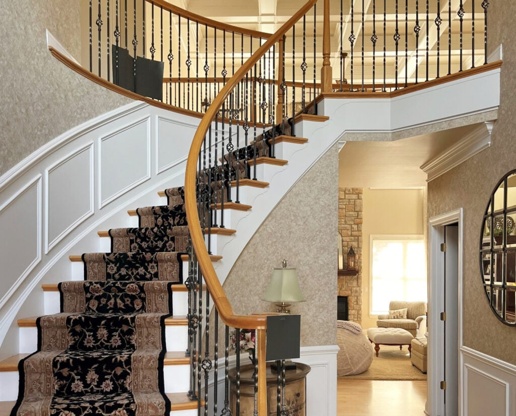2000s staircase update ideas, golden oak, stair runner, wrought iron spindles and oak railing, sponge paint