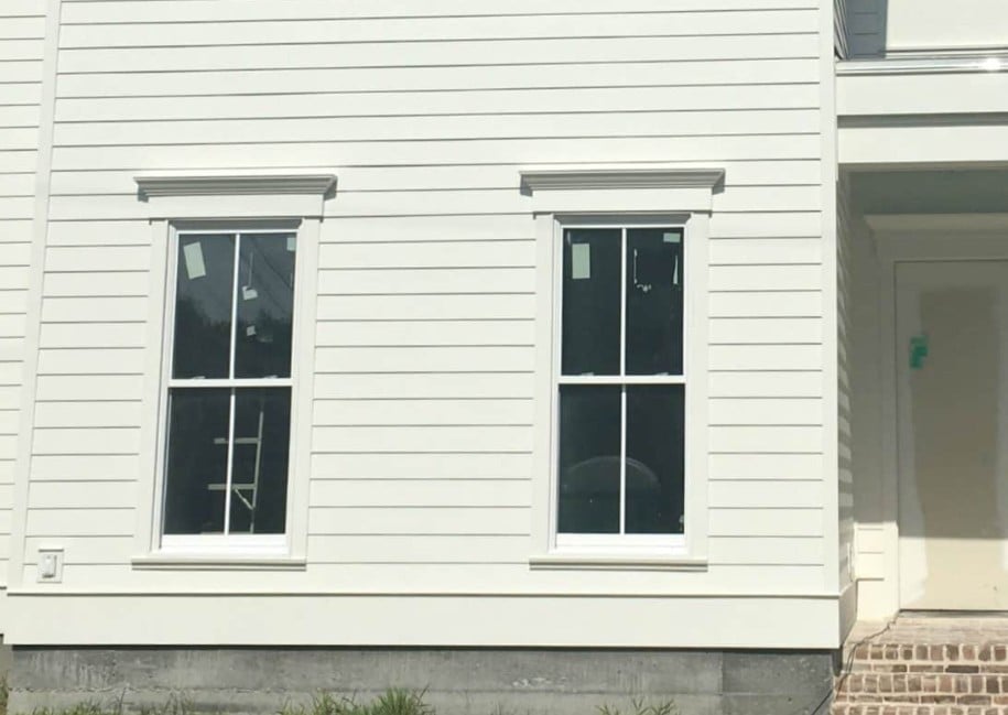 Benjamin MOore White Dove, best white paint color for exterior trim or siding, white windows, brick steps