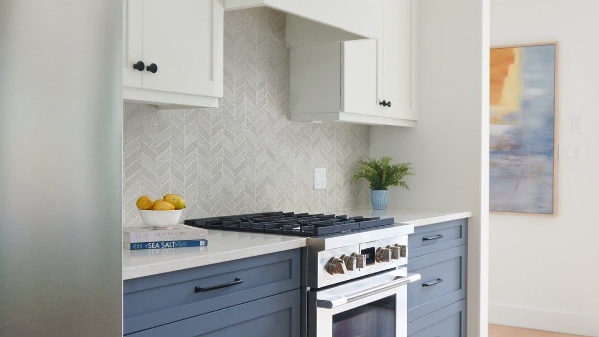 Benjamin Moore White Dove: Is it the Best Warm White?
