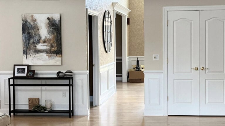 Paint colors to update a 2000 beige or tuscan home including Sherwin Williams Natural LInen with white trim and oak floors
