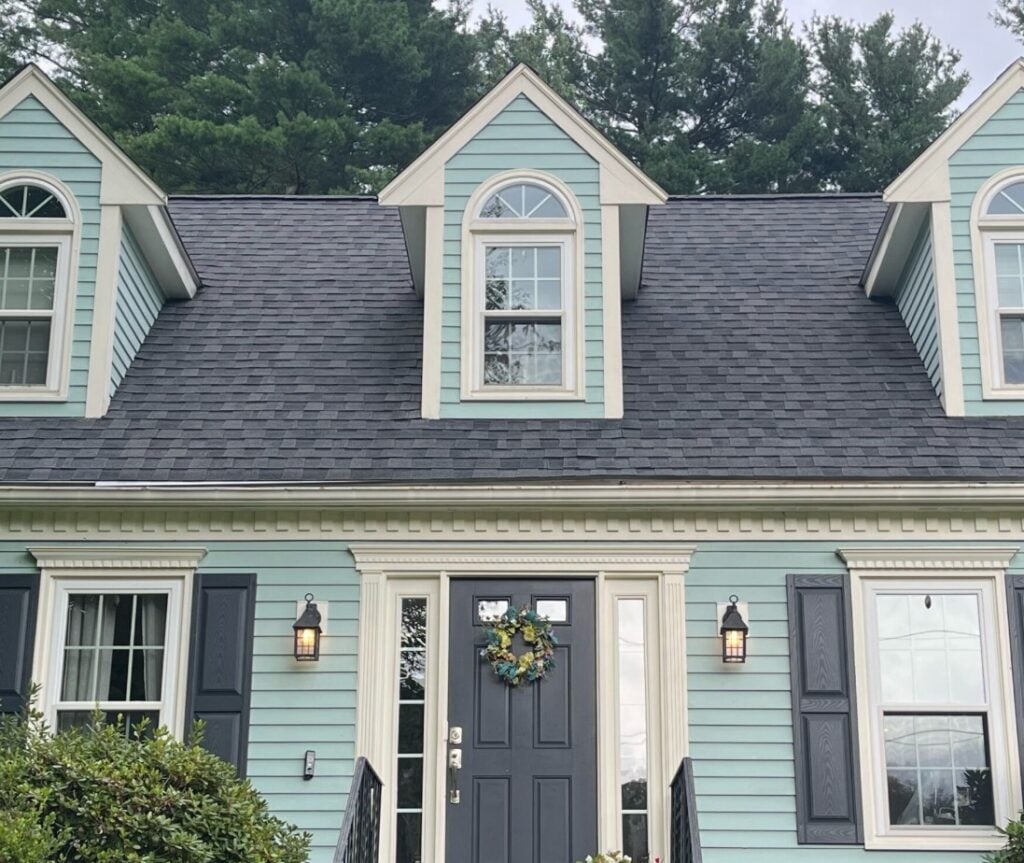 the wrong trim color and siding color with white windows, exterior