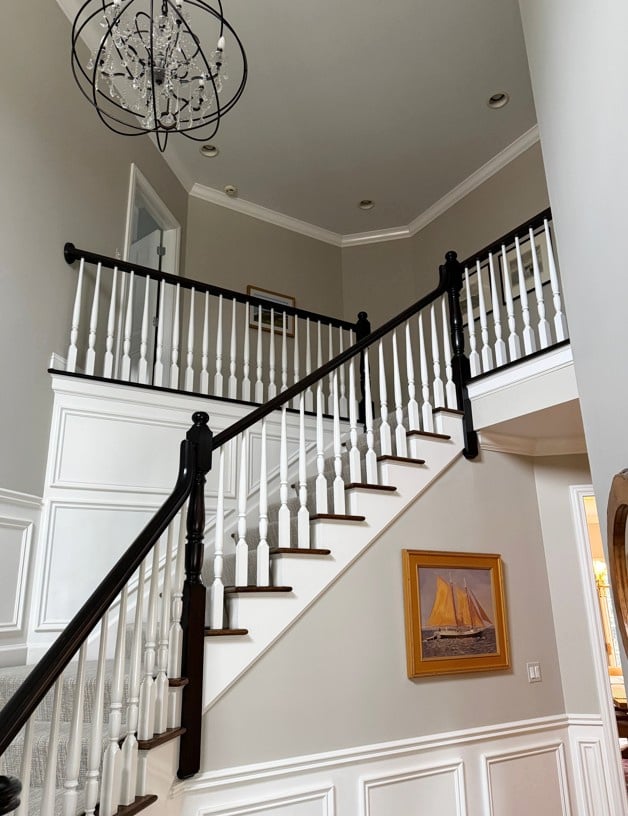north-facing exposure in entryway w